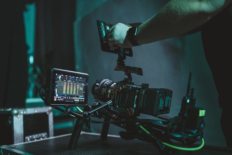 JAK NAPISAĆ SCENARIUSZ SPOTU REKLAMOWEGO?