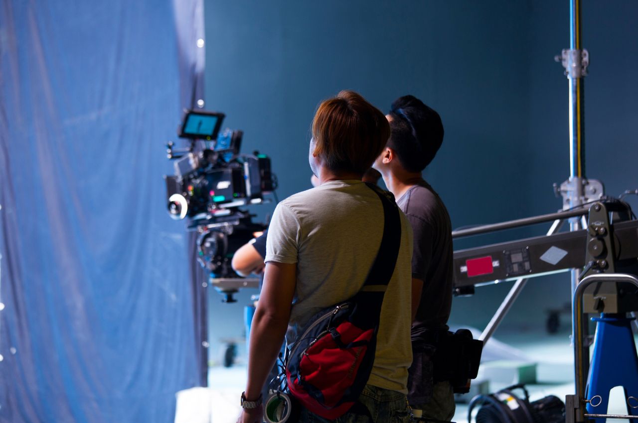 Filmski Studio Studio filmowe vs. plener — gdzie stworzyć film?